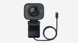 Disabili DOC – “Speciale Logitech StreamCam” – L'immagine mostra la StreamCam dotata di cavo USB-C