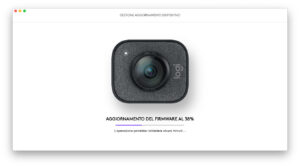 Disabili DOC – “Speciale Logitech StreamCam” – La schermata “Logi Capture” mostra che l'aggiornamento sta procedendo